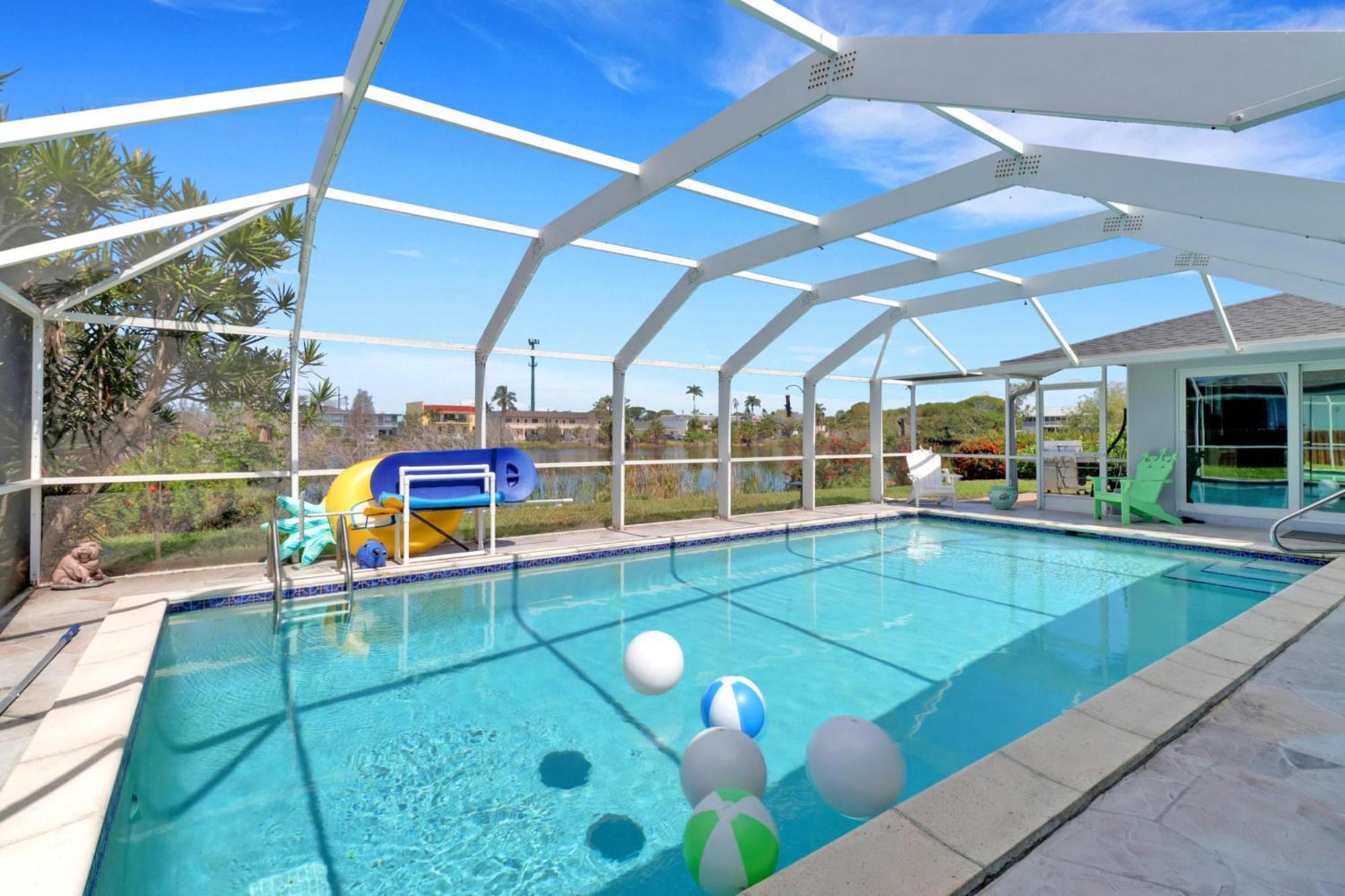 Inviting Lakeview Home L Pool L Close To Beaches マルコ・アイランド エクステリア 写真