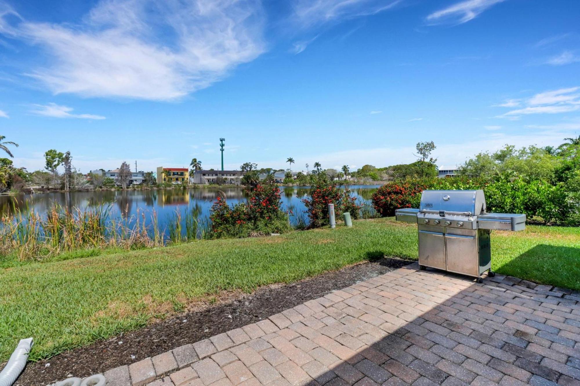 Inviting Lakeview Home L Pool L Close To Beaches マルコ・アイランド エクステリア 写真