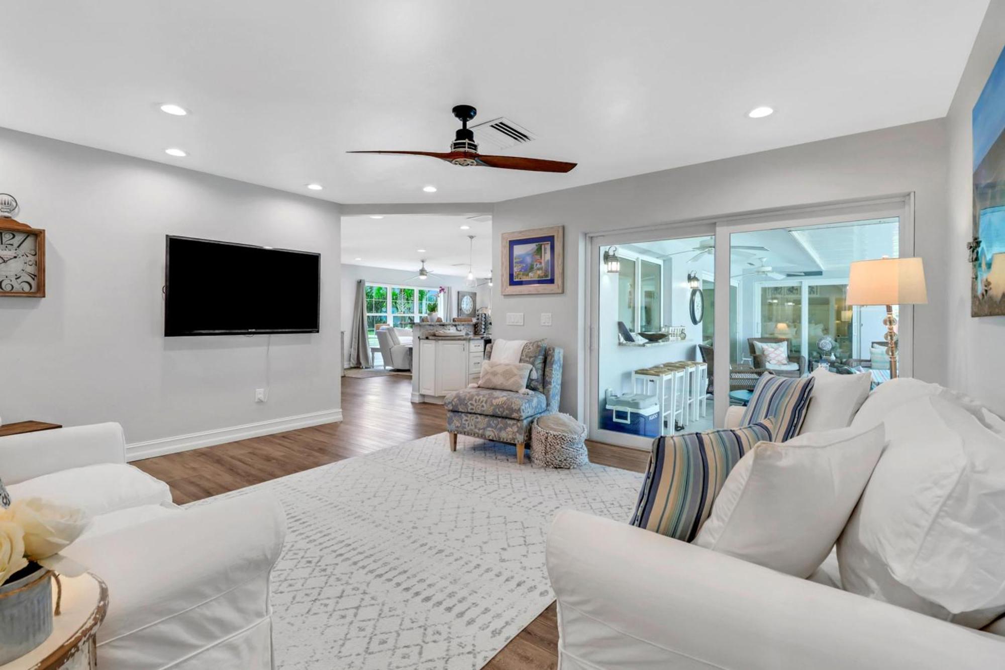 Inviting Lakeview Home L Pool L Close To Beaches マルコ・アイランド エクステリア 写真