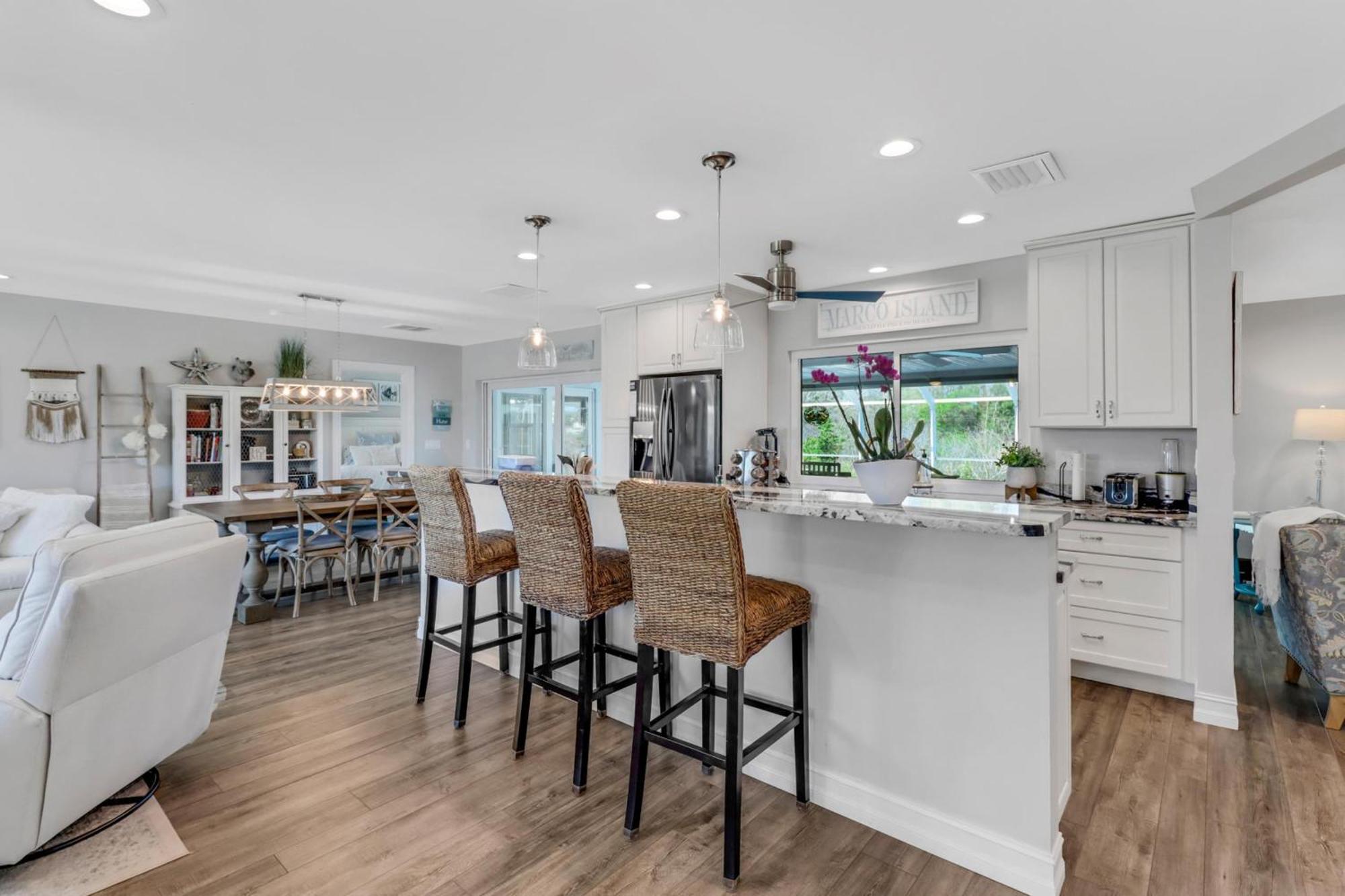 Inviting Lakeview Home L Pool L Close To Beaches マルコ・アイランド エクステリア 写真