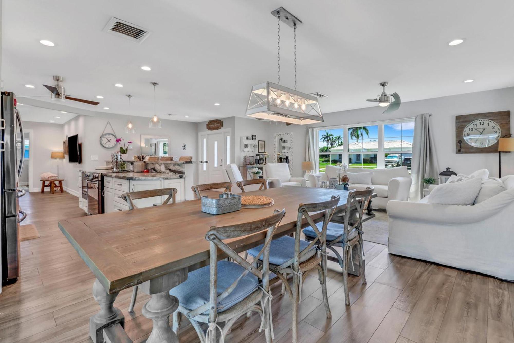Inviting Lakeview Home L Pool L Close To Beaches マルコ・アイランド エクステリア 写真